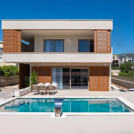 New! San Pietro - A Luxurious Seaside Retreat In Kastel Stafilic Villa