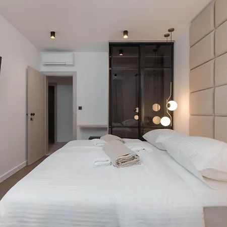 New! San Pietro - A Luxurious Seaside Retreat In Kastel Stafilic