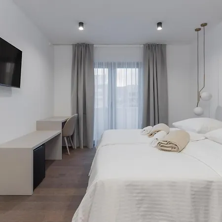 New! San Pietro - A Luxurious Seaside Retreat In Kastel Stafilic Kastela