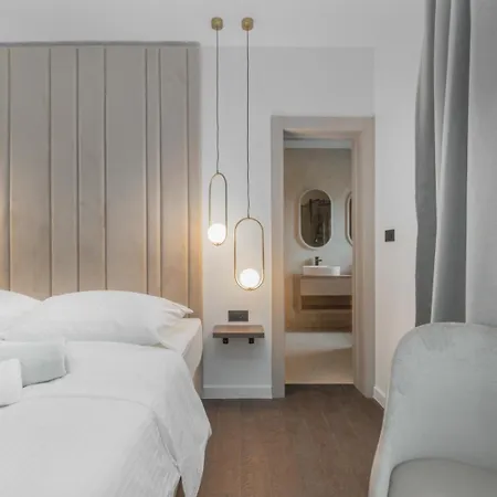 New! San Pietro - A Luxurious Seaside Retreat In Kastel Stafilic Villa