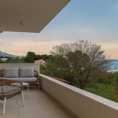 New! San Pietro - A Luxurious Seaside Retreat In Kastel Stafilic *