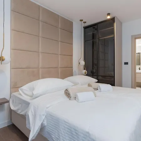 New! San Pietro - A Luxurious Seaside Retreat In Kastel Stafilic *