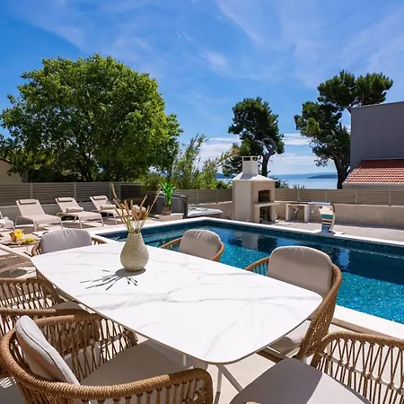 فيلة New! San Pietro - A Luxurious Seaside Retreat In Kastel Stafilic