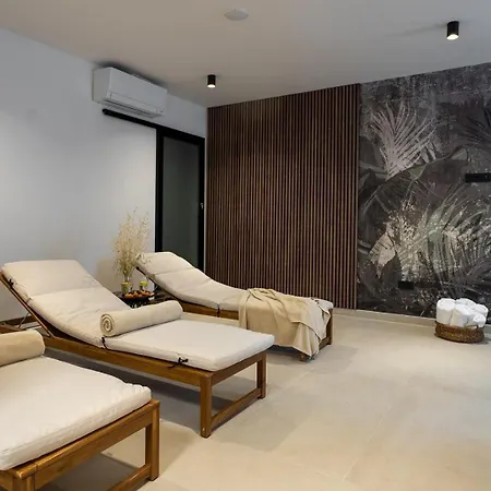 Vila San Pietro A Luxurious Seaside Retreat In Kastel Stafilic Kastela
