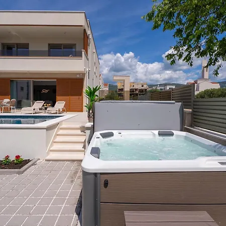 New! San Pietro - A Luxurious Seaside Retreat In Kastel Stafilic *