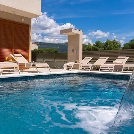 New! San Pietro - A Luxurious Seaside Retreat In Kastel Stafilic *